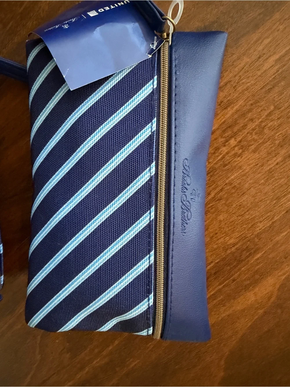 Lot of 4 United amenity kits